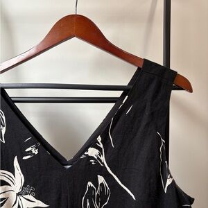 Black and White Floral V-Neck Dress